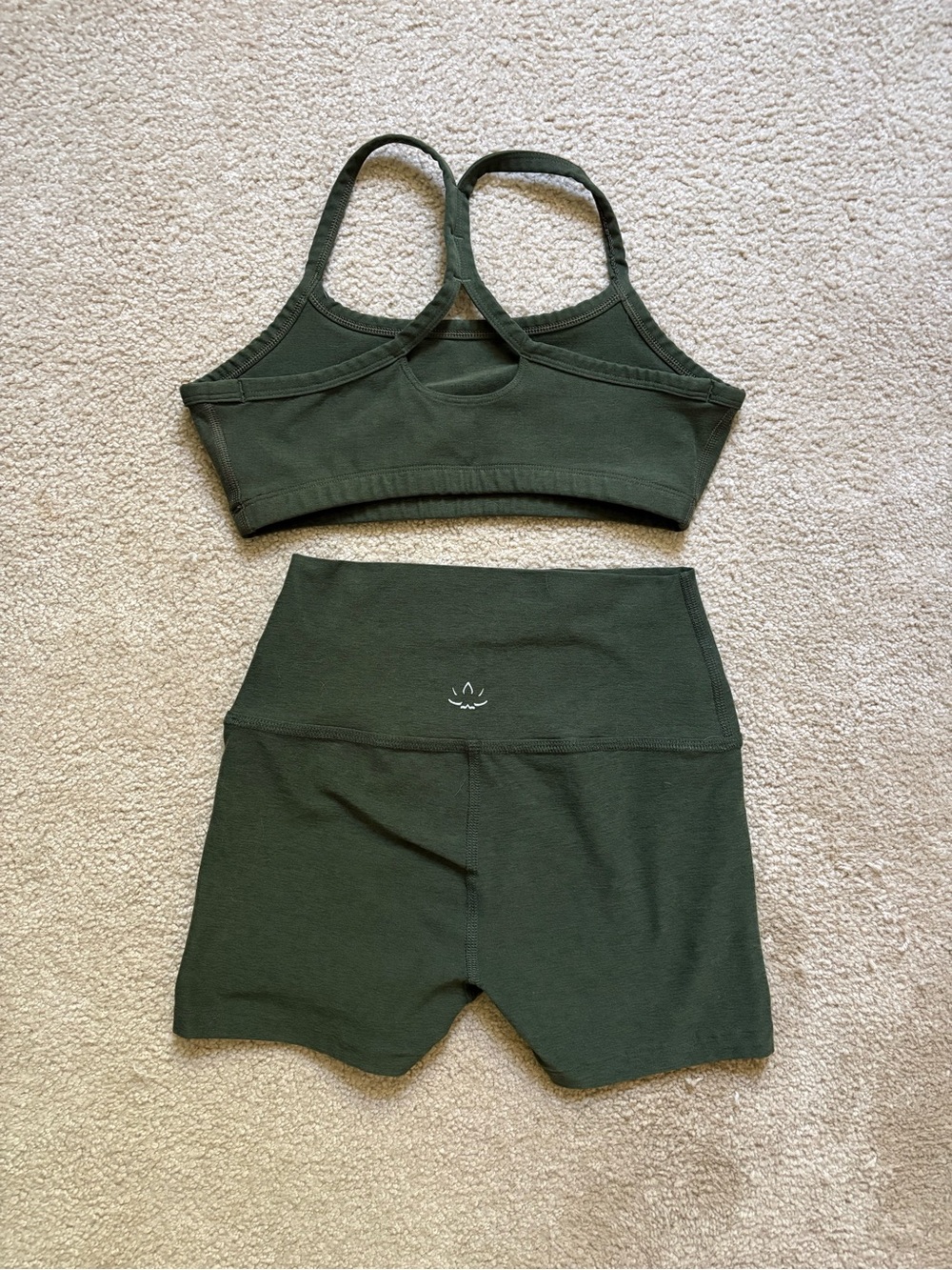 Beyond Yoga Set - Picture 2 of 4